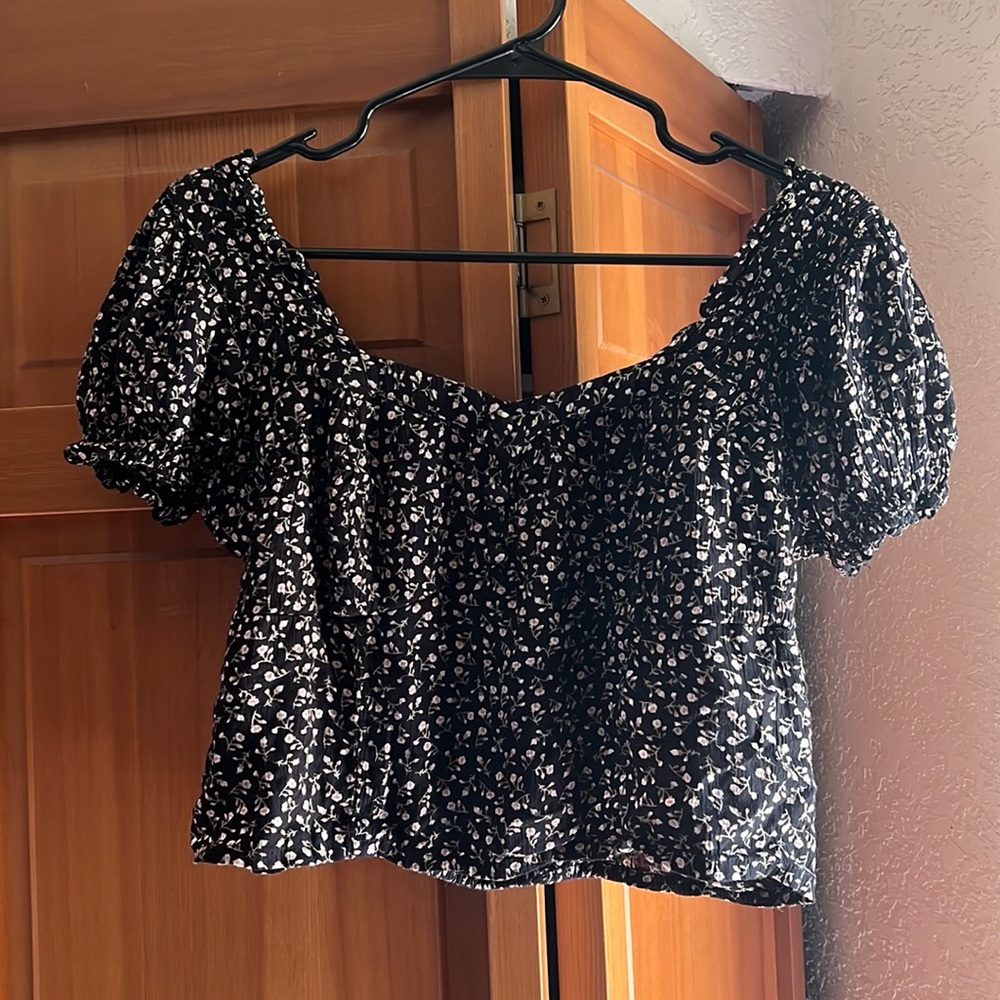 cropped floral patterned shirt, wallflower, large